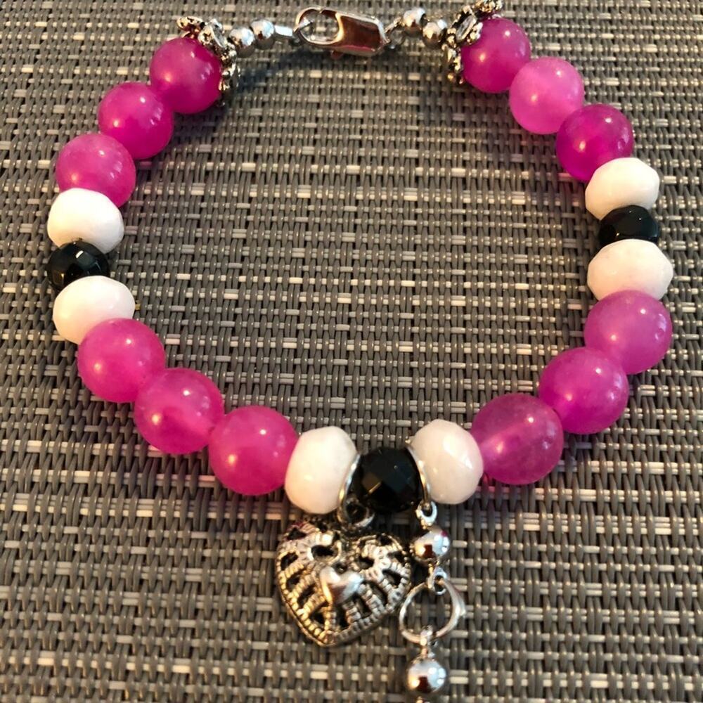 Girls: Fuchsia Jade Beaded Charm Bracelet